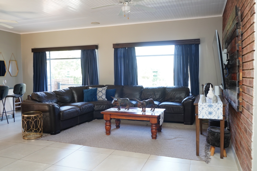 7 Bedroom Property for Sale in Safari Gardens North West